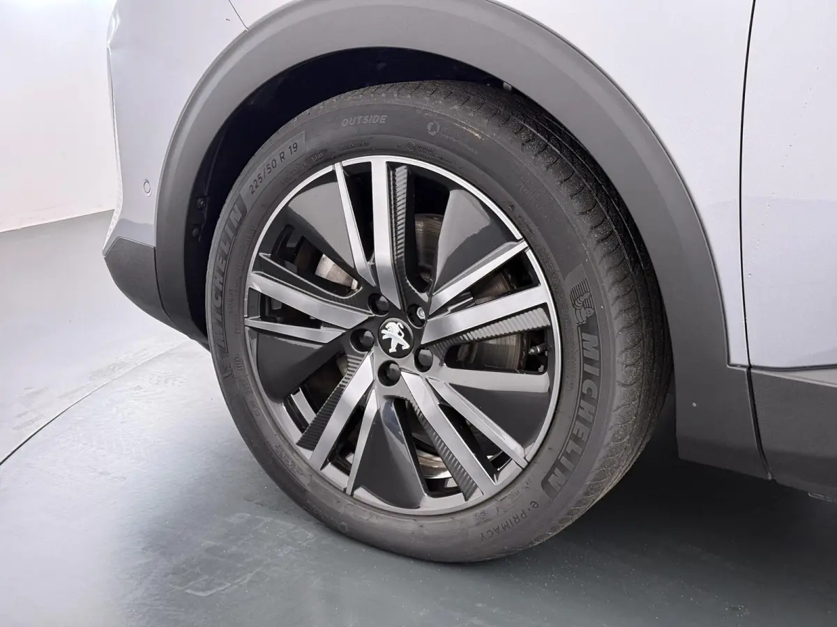 GT VAN:24.900,- VOOR:21.877,- UW HERFSTVOORDEEL:3.023,- PHEV | APPLE CARPLAY | ELEKTRISCHE ACHTERKLEP | CAMERA VOOR + ACHTER | ADAPTIVE CRUISE CONTROL | FOCAL AUDIO | DODEHOEK DETECTIE| RIJK