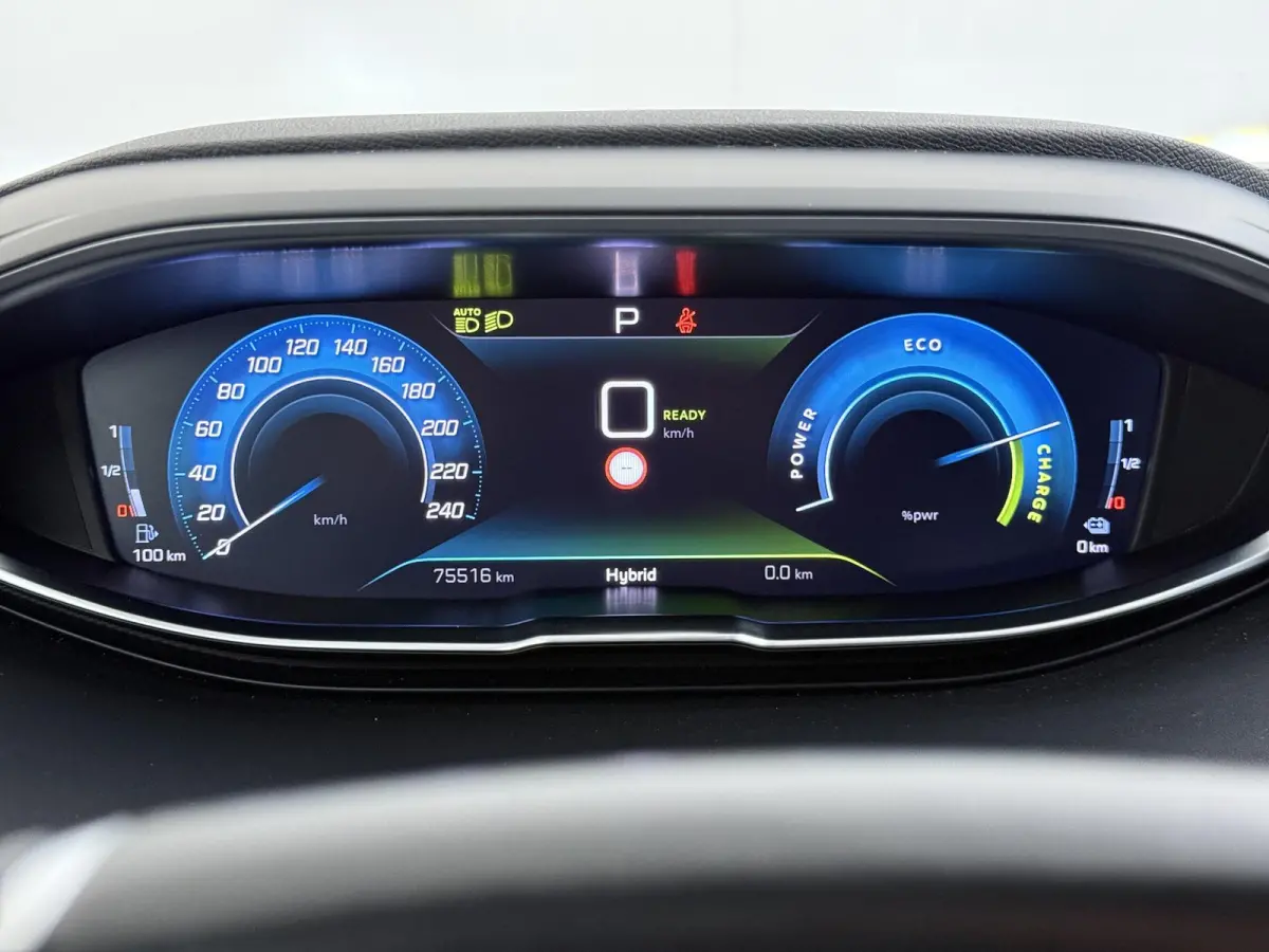GT VAN:24.900,- VOOR:21.877,- UW HERFSTVOORDEEL:3.023,- PHEV | APPLE CARPLAY | ELEKTRISCHE ACHTERKLEP | CAMERA VOOR + ACHTER | ADAPTIVE CRUISE CONTROL | FOCAL AUDIO | DODEHOEK DETECTIE| RIJK