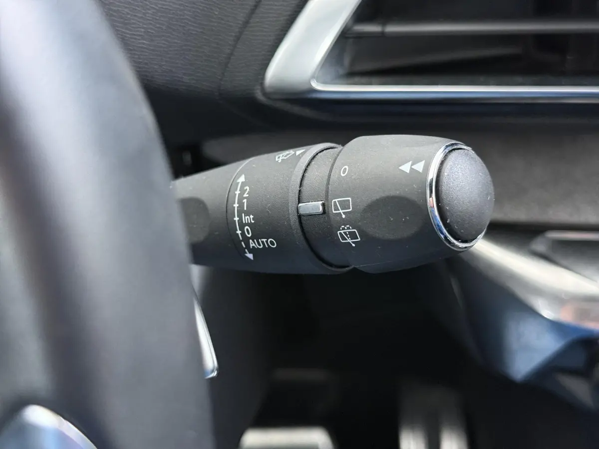 GT VAN:24.900,- VOOR:21.877,- UW HERFSTVOORDEEL:3.023,- PHEV | APPLE CARPLAY | ELEKTRISCHE ACHTERKLEP | CAMERA VOOR + ACHTER | ADAPTIVE CRUISE CONTROL | FOCAL AUDIO | DODEHOEK DETECTIE| RIJK