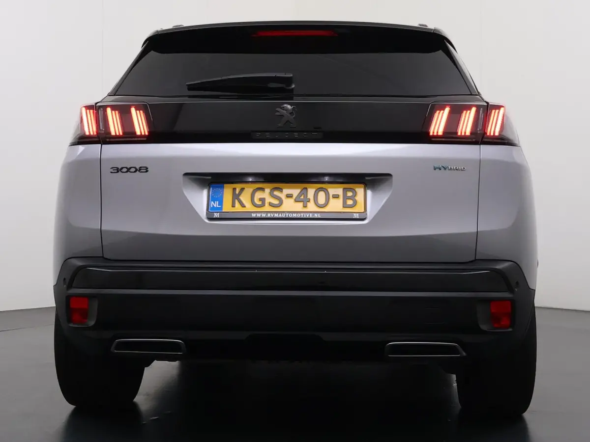 GT VAN:24.900,- VOOR:21.877,- UW HERFSTVOORDEEL:3.023,- PHEV | APPLE CARPLAY | ELEKTRISCHE ACHTERKLEP | CAMERA VOOR + ACHTER | ADAPTIVE CRUISE CONTROL | FOCAL AUDIO | DODEHOEK DETECTIE| RIJK