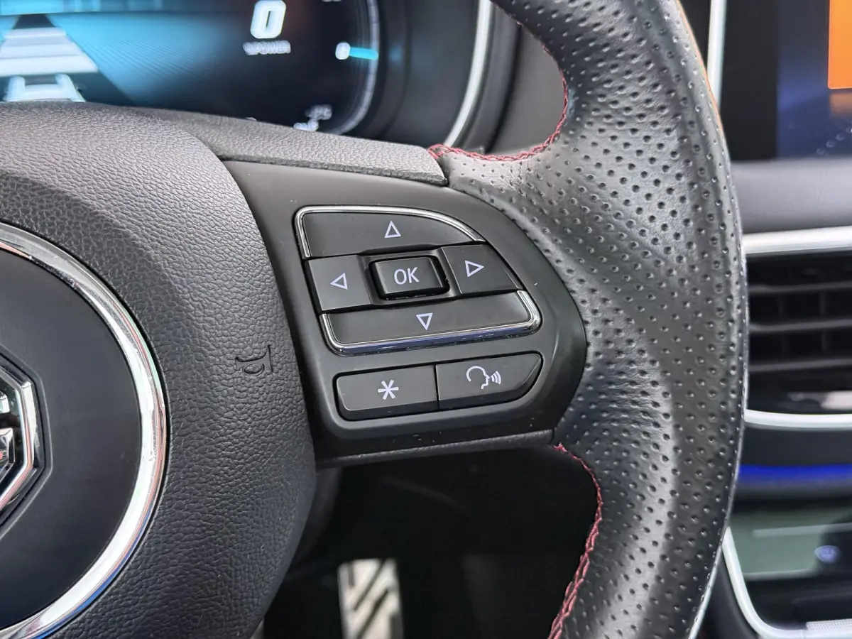 1.5 TGDI Luxury VAN: 24.900,- VOOR: 19.877,- UW HERFSTVOORDEEL: 5.023,-  PHEV | MEGA COMPLEET! | COMPLETE HISTORIE AANWEZIG | FABRIEKSGARANTIE T/M 011-2030 | 52km WLTP ELECTR RIJBEREIK, TOTA