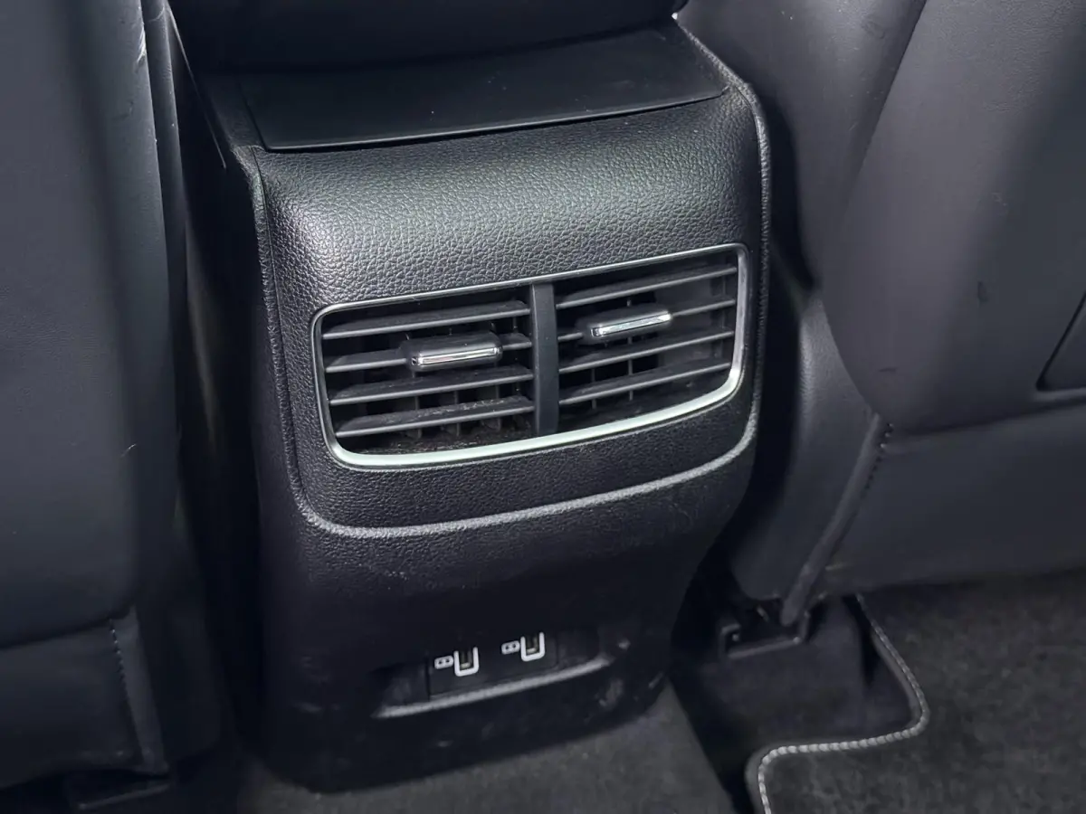 1.5 TGDI Luxury VAN: 24.900,- VOOR: 19.877,- UW HERFSTVOORDEEL: 5.023,-  PHEV | MEGA COMPLEET! | COMPLETE HISTORIE AANWEZIG | FABRIEKSGARANTIE T/M 011-2030 | 52km WLTP ELECTR RIJBEREIK, TOTA
