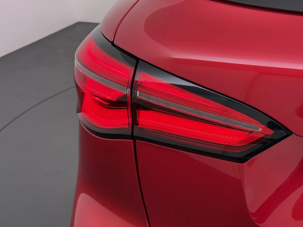 1.5 TGDI Luxury PHEV | MEGA COMPLEET! | COMPLETE HISTORIE AANWEZIG | FABRIEKSGARANTIE T/M 011-2030 | 52km WLTP ELECTR RIJBEREIK, TOTAAL RIJBEREIK TOT 1.000km! |
