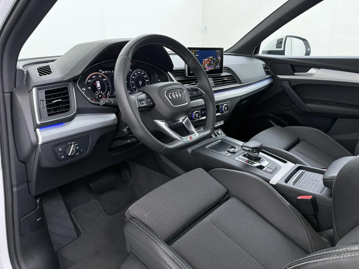 55 TFSI e quattro Competition 32.000KM! |PANO| ELEKTRISCHE TREKHAAK| ELEK. ACHTERKLEP |MASSAGE| ADAPTIVE CRUISE| CAMERA| NET ONDERHOUD GEHAD RIJKLAAR INCL. 12 MND BOVAG GARANTIE| SFEERVERLIC