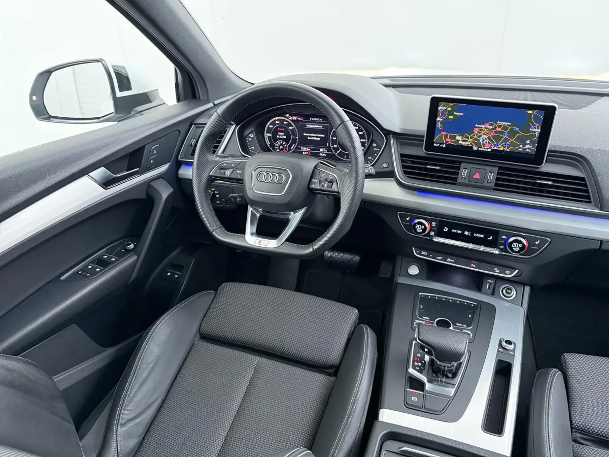 55 TFSI e quattro Competition 32.000KM! |PANO| ELEKTRISCHE TREKHAAK| ELEK. ACHTERKLEP |MASSAGE| ADAPTIVE CRUISE| CAMERA| NET ONDERHOUD GEHAD RIJKLAAR INCL. 12 MND BOVAG GARANTIE| SFEERVERLIC