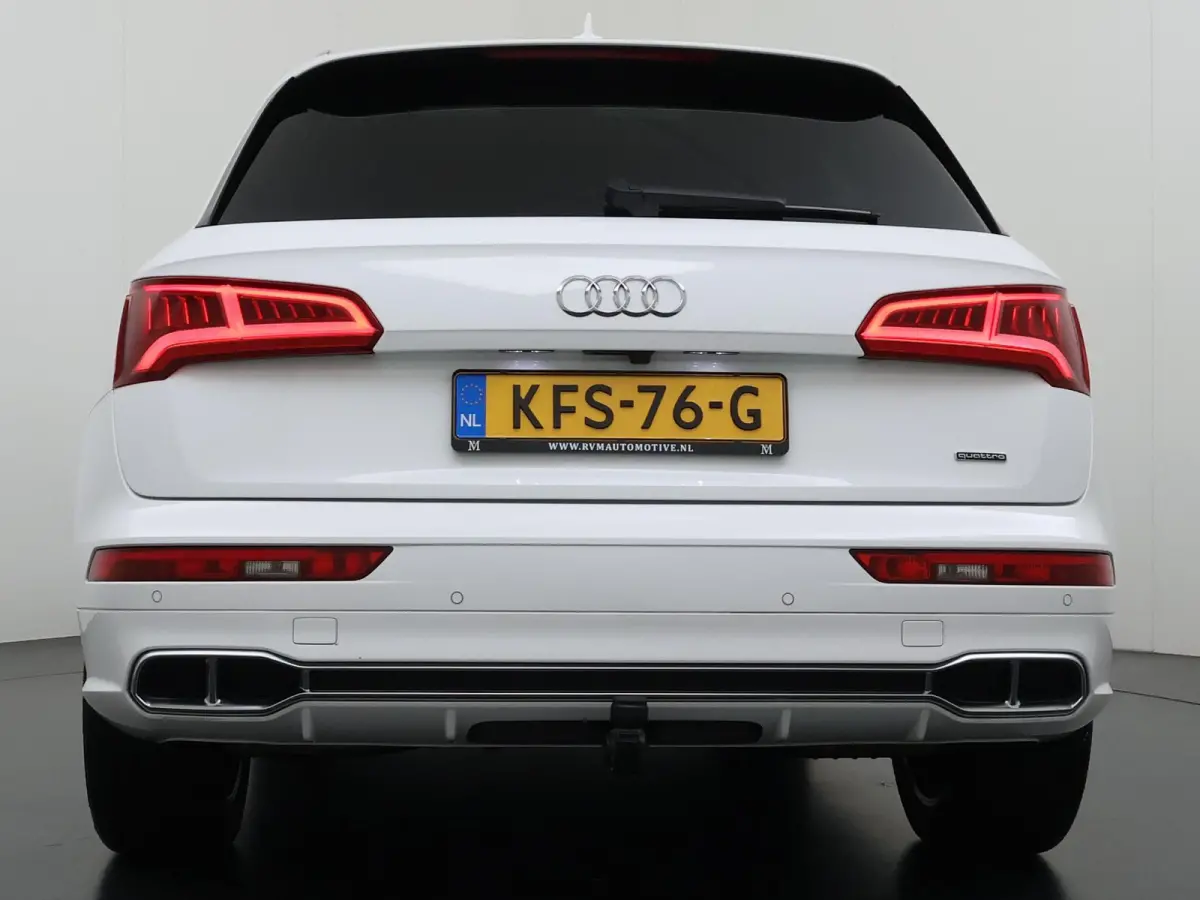 55 TFSI e quattro Competition 32.000KM! |PANO| ELEKTRISCHE TREKHAAK| ELEK. ACHTERKLEP |MASSAGE| ADAPTIVE CRUISE| CAMERA| NET ONDERHOUD GEHAD RIJKLAAR INCL. 12 MND BOVAG GARANTIE| SFEERVERLIC
