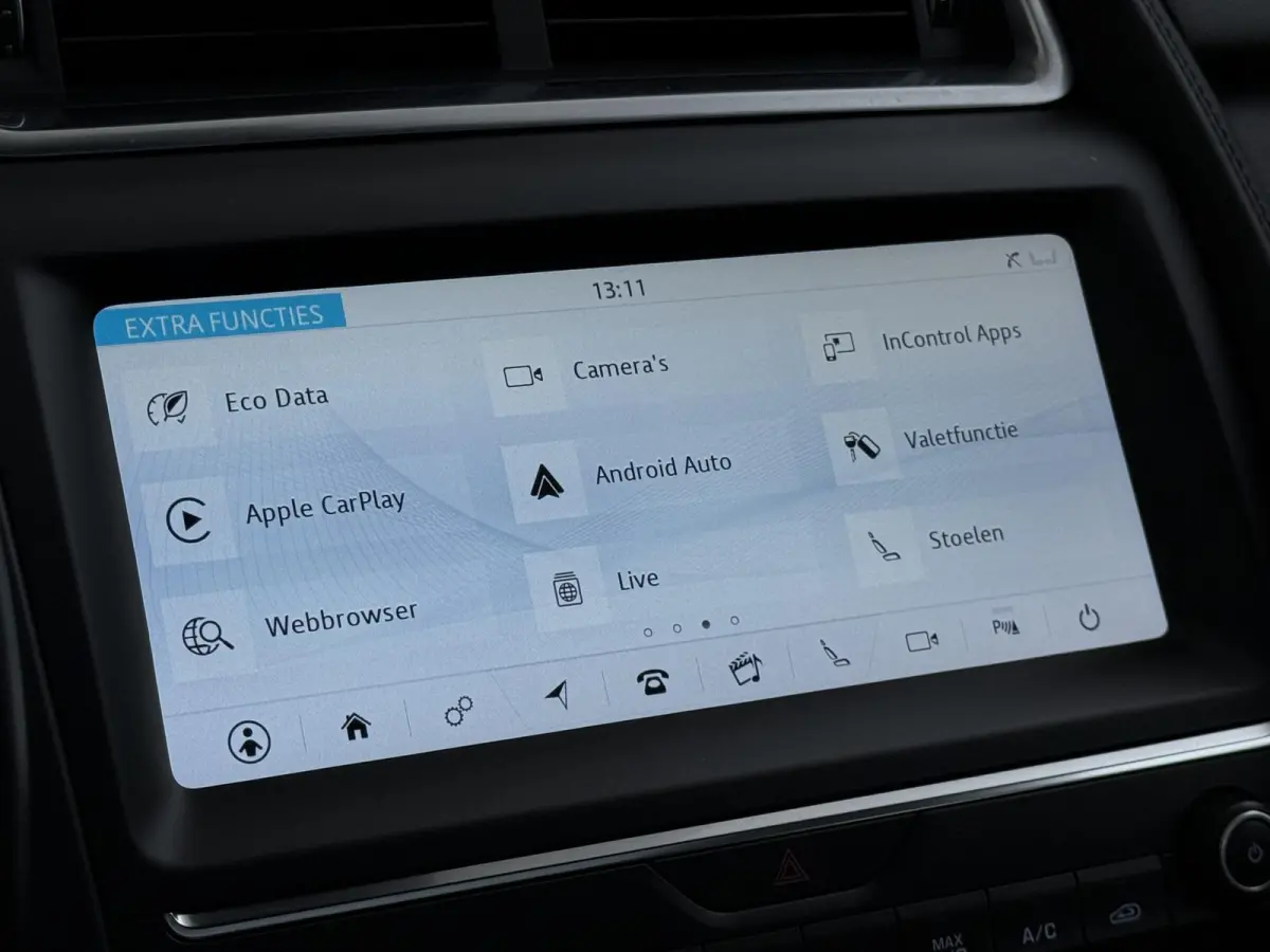 2.0 P200 AWD R-Dynamic RIJKLAARPRIJS INCL 12 MND BOVAG GARANTIE| PANO| ELEK. ACHTERKLEP| ELEK. STOEL| LEER| TREKHAAK LED