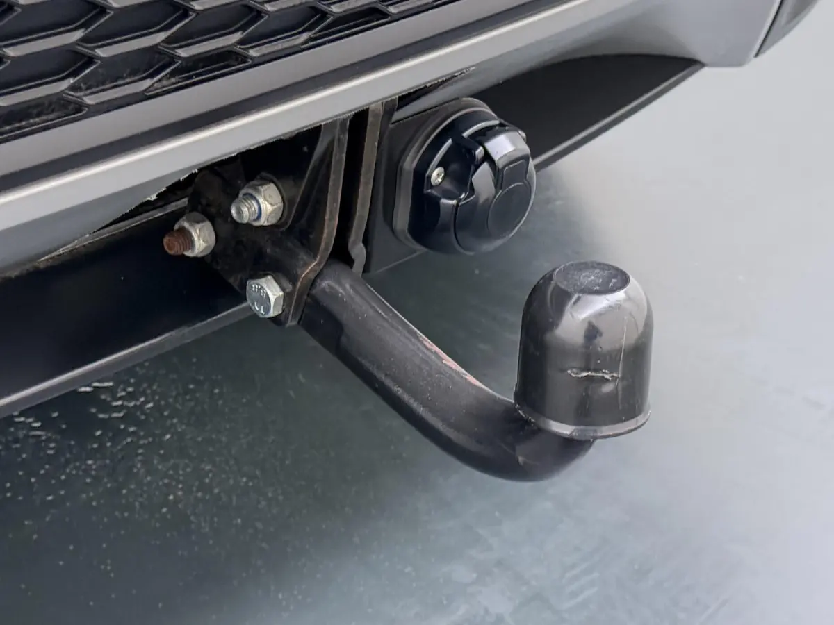 2.0 P200 AWD R-Dynamic RIJKLAARPRIJS INCL 12 MND BOVAG GARANTIE| PANO| ELEK. ACHTERKLEP| ELEK. STOEL| LEER| TREKHAAK LED
