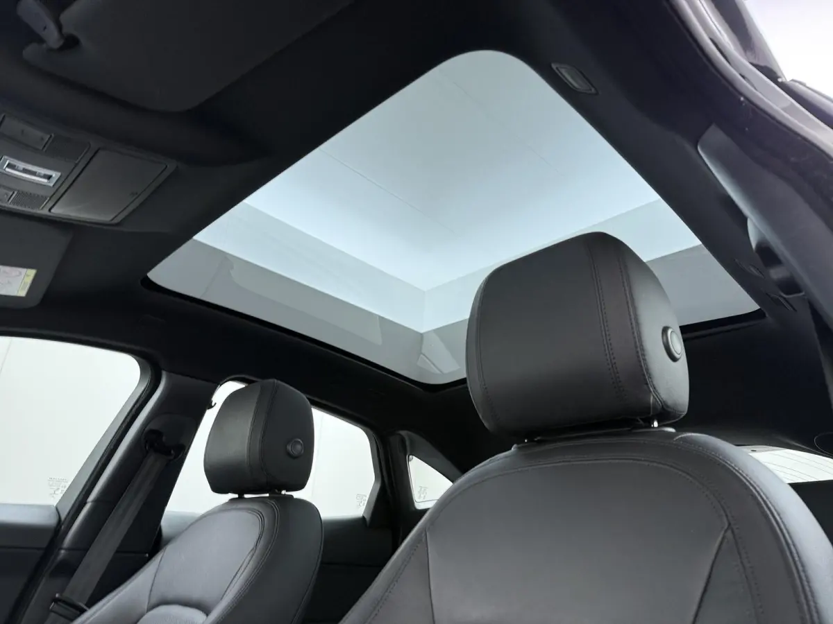 2.0 P200 AWD R-Dynamic RIJKLAARPRIJS INCL 12 MND BOVAG GARANTIE| PANO| ELEK. ACHTERKLEP| ELEK. STOEL| LEER| TREKHAAK LED
