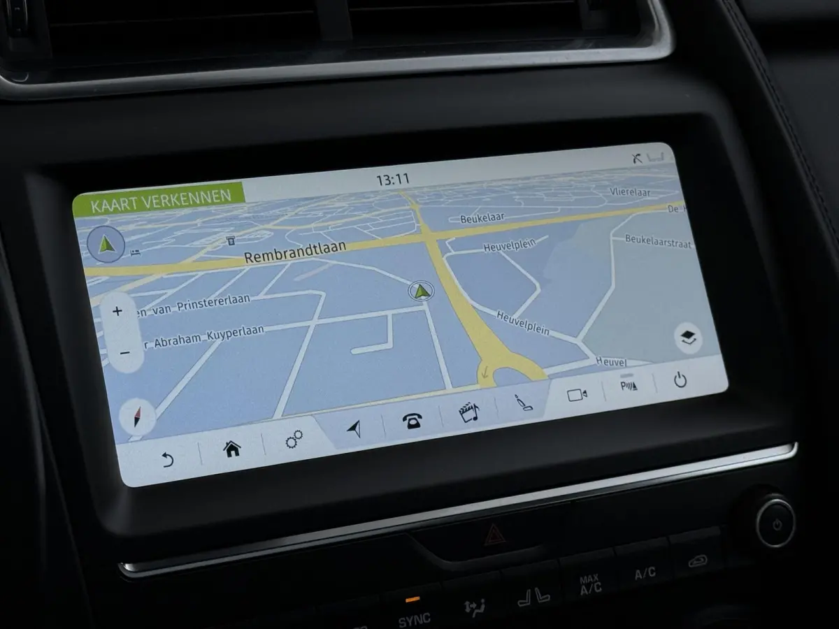 2.0 P200 AWD R-Dynamic RIJKLAARPRIJS INCL 12 MND BOVAG GARANTIE| PANO| ELEK. ACHTERKLEP| ELEK. STOEL| LEER| TREKHAAK LED