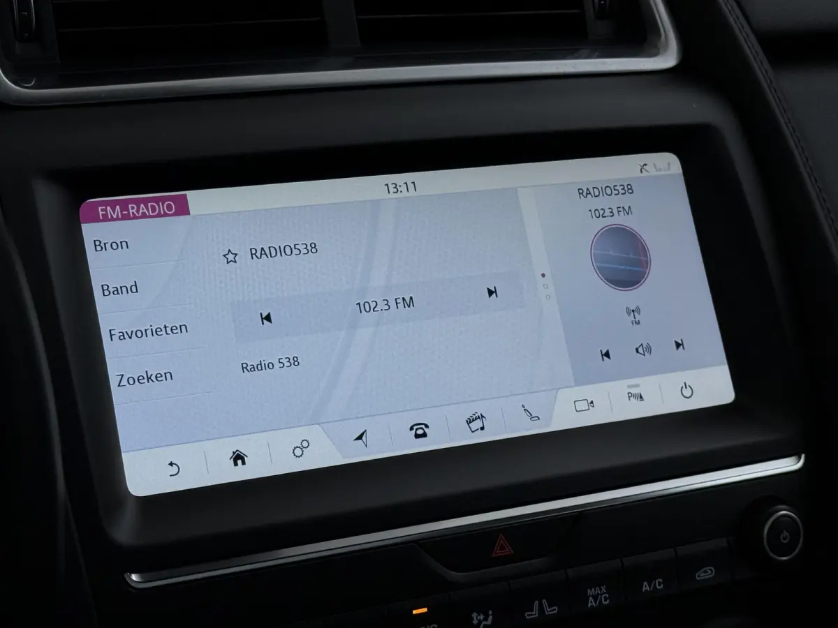 2.0 P200 AWD R-Dynamic RIJKLAARPRIJS INCL 12 MND BOVAG GARANTIE| PANO| ELEK. ACHTERKLEP| ELEK. STOEL| LEER| TREKHAAK LED