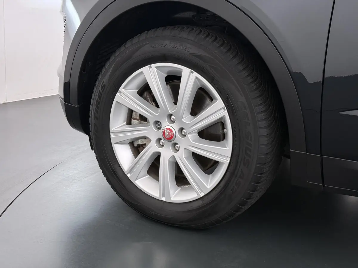 2.0 P200 AWD R-Dynamic RIJKLAARPRIJS INCL 12 MND BOVAG GARANTIE| PANO| ELEK. ACHTERKLEP| ELEK. STOEL| LEER| TREKHAAK LED
