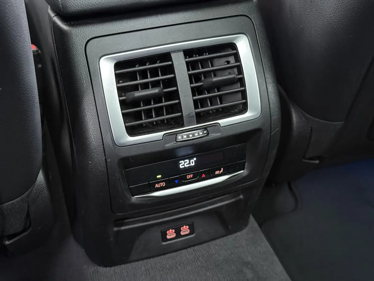 Executive 80 kWh M-Sport |SOH 99% | ELEKTRISCHE TREKHAAK| ELEKTRISCHE ACHTERKLEP| PANORAMADAK| DRIVING ASSISTENT PROFESSIONAL| DODE HOEK SENSOR| STOELVERWARMING