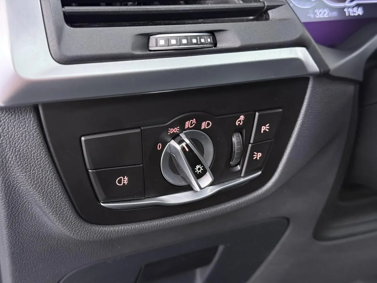 Executive 80 kWh M-Sport |SOH 99% | ELEKTRISCHE TREKHAAK| ELEKTRISCHE ACHTERKLEP| PANORAMADAK| DRIVING ASSISTENT PROFESSIONAL| DODE HOEK SENSOR| STOELVERWARMING