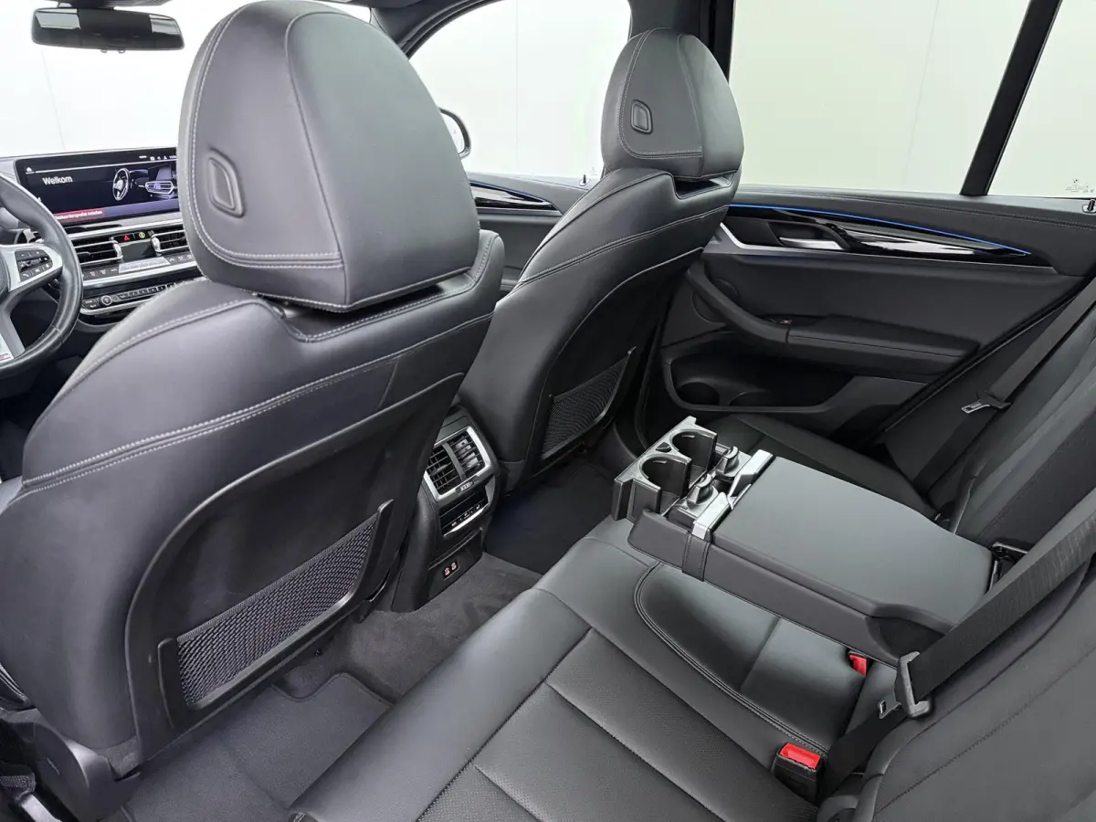 Executive 80 kWh M-Sport |SOH 99% | ELEKTRISCHE TREKHAAK| ELEKTRISCHE ACHTERKLEP| PANORAMADAK| DRIVING ASSISTENT PROFESSIONAL| DODE HOEK SENSOR| STOELVERWARMING