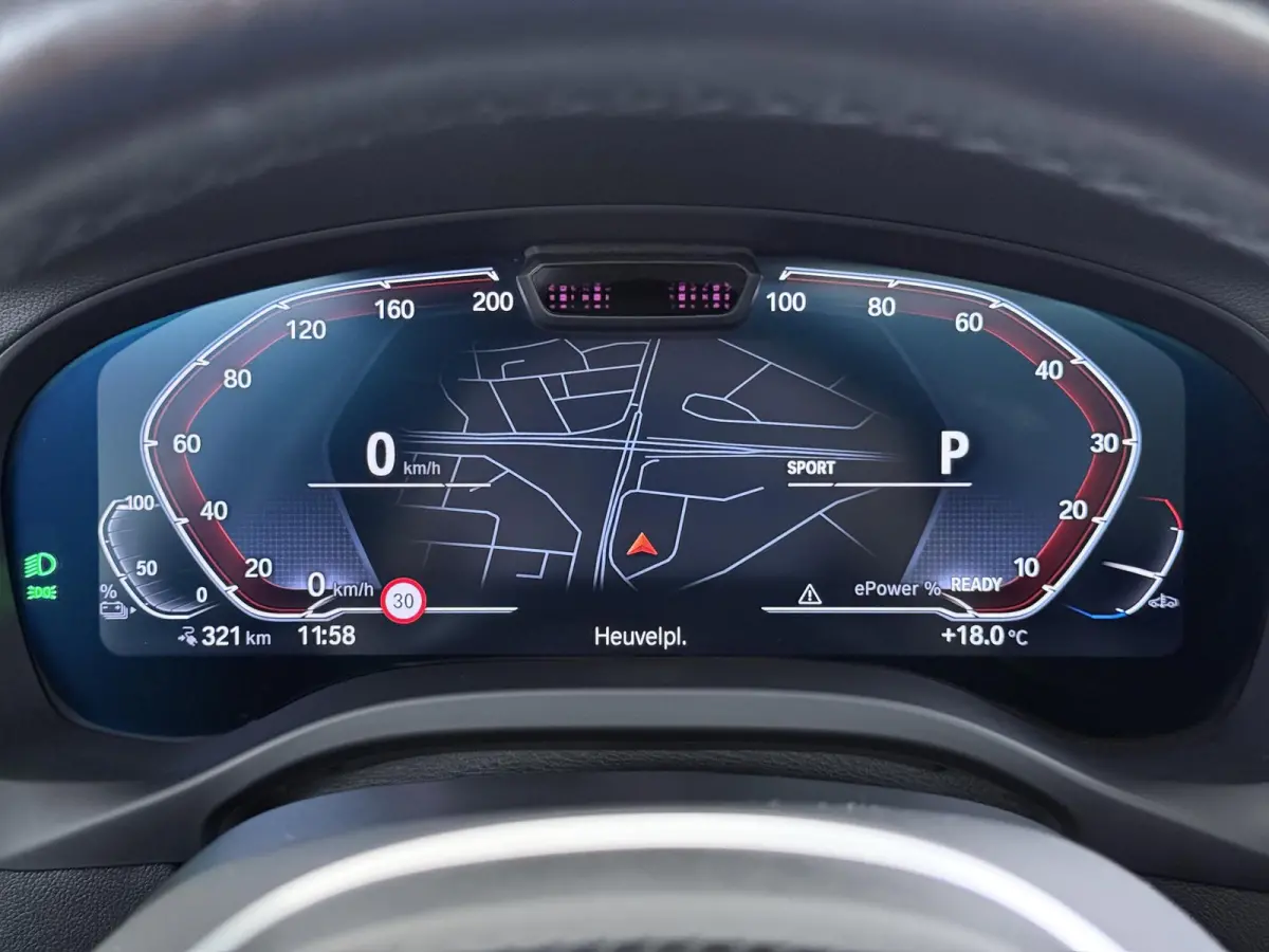 Executive 80 kWh M-Sport |SOH 99% | ELEKTRISCHE TREKHAAK| ELEKTRISCHE ACHTERKLEP| PANORAMADAK| DRIVING ASSISTENT PROFESSIONAL| DODE HOEK SENSOR| STOELVERWARMING