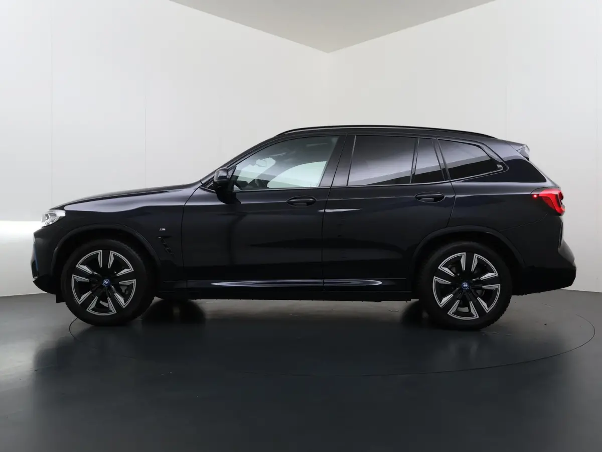 Executive 80 kWh M-Sport |SOH 99% | ELEKTRISCHE TREKHAAK| ELEKTRISCHE ACHTERKLEP| PANORAMADAK| DRIVING ASSISTENT PROFESSIONAL| DODE HOEK SENSOR| STOELVERWARMING