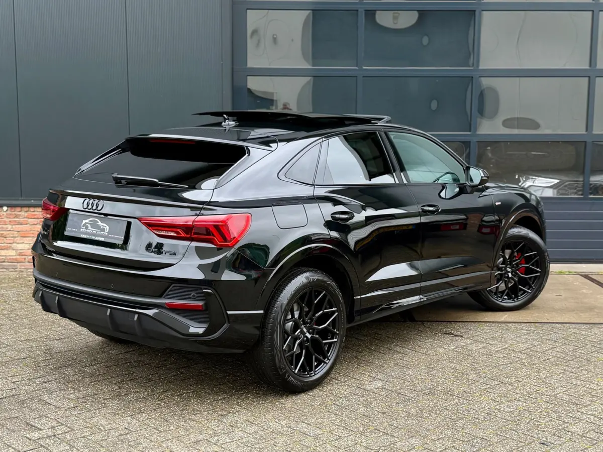 35 TFSI S-Line 150 pk Blackstyle/pano/Camera/sfeerverlichting