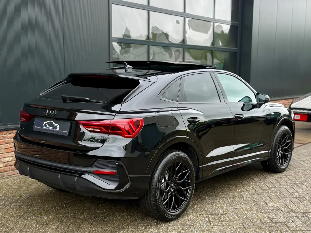 35 TFSI S-Line 150 pk Blackstyle/pano/Camera/sfeerverlichting