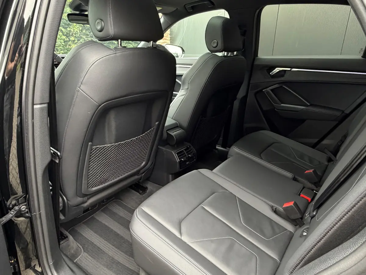 35 TFSI S-Line 150 pk Blackstyle/pano/Camera/sfeerverlichting