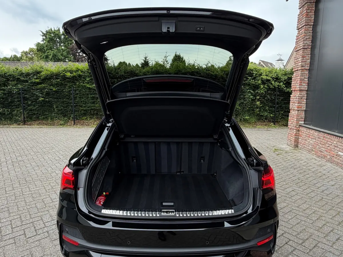 35 TFSI S-Line 150 pk Blackstyle/pano/Camera/sfeerverlichting