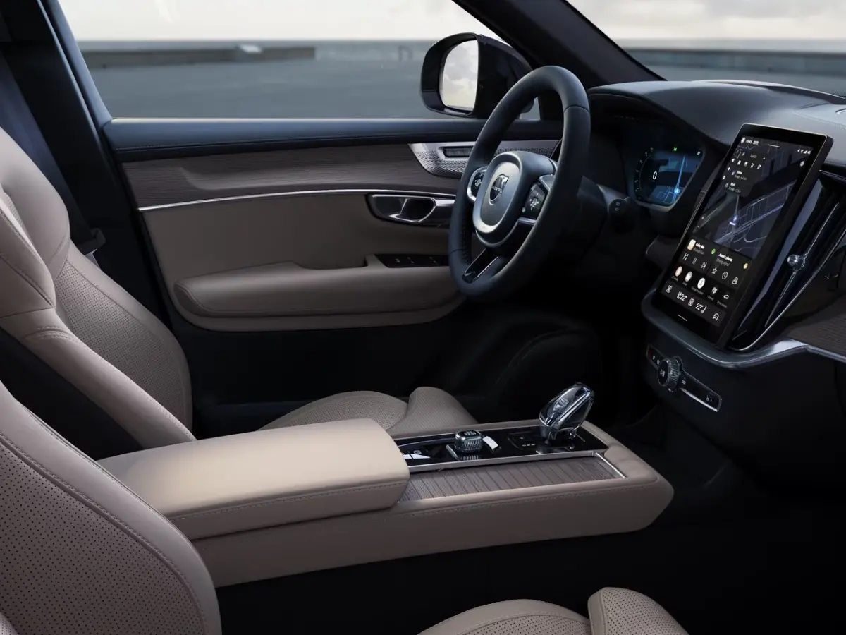 2.0 T8 Plug-in hybrid AWD Ultra Dark Exec. Ed. | 10A Schucko - Mennekes 7 meter laadkabel  | 2 stoelen op derde rij | Bowers & Wilkins audiosysteem