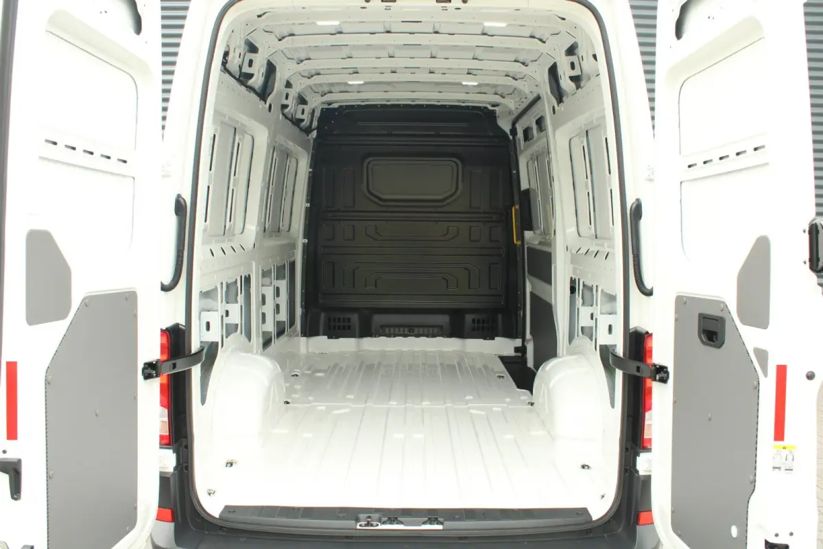 35 2.0 TDI 140pk L3H3 Highline | Zij Schuifdeur Rechts | Vering Verzwaard | Trekhaak
