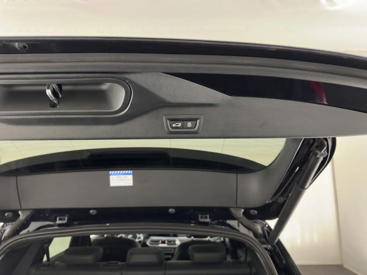 xDrive45e M-Sport-Styling High Executive (Plug-In) {SoH-91%} (INCL-BTW) *PANO | LEATHER | LASER-LED | HARMAN/KARDON | MEMORY-PACK | TOPVIEW | ADAPTIVE-CRUISE | BLINDSPOT | DIGI-COCKPIT | PRI