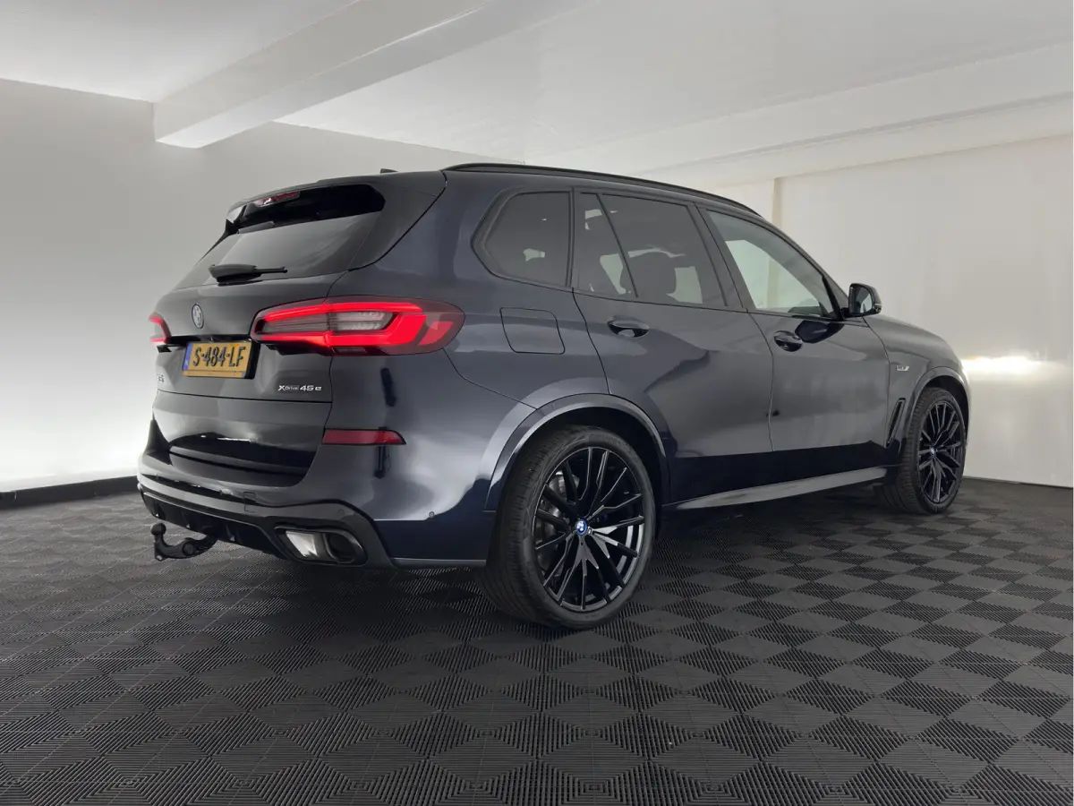 xDrive45e M-Sport-Styling High Executive (Plug-In) {SoH-91%} (INCL-BTW) *PANO | LEATHER | LASER-LED | HARMAN/KARDON | MEMORY-PACK | TOPVIEW | ADAPTIVE-CRUISE | BLINDSPOT | DIGI-COCKPIT | PRI