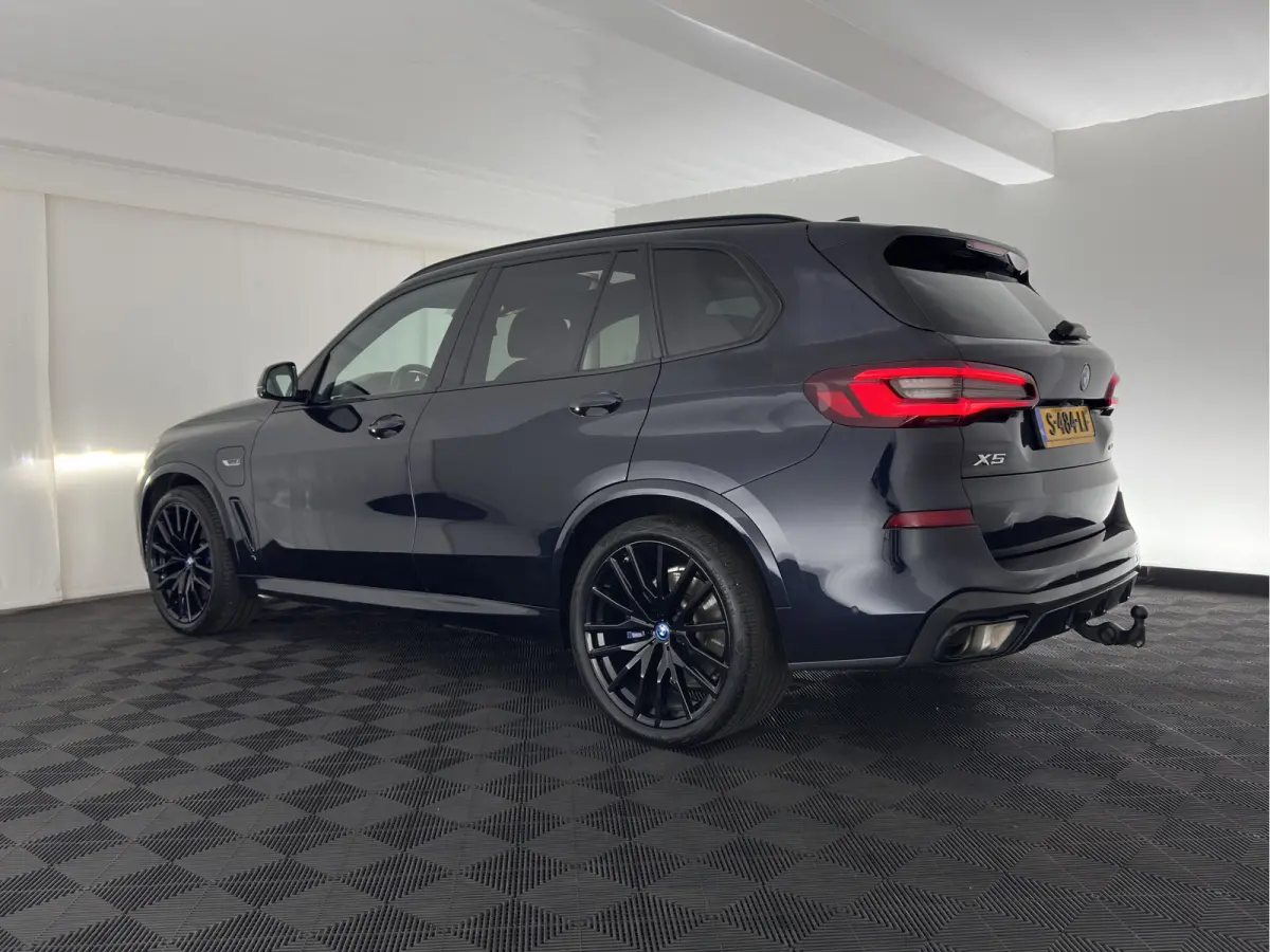 xDrive45e M-Sport-Styling High Executive (Plug-In) {SoH-91%} (INCL-BTW) *PANO | LEATHER | LASER-LED | HARMAN/KARDON | MEMORY-PACK | TOPVIEW | ADAPTIVE-CRUISE | BLINDSPOT | DIGI-COCKPIT | PRI