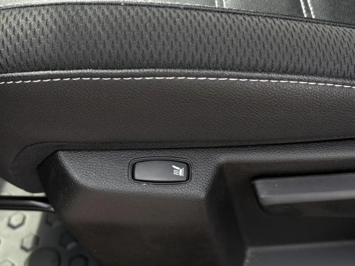 1.0 TCe Bi-Fuel LPG Prestige cruise camera keyless