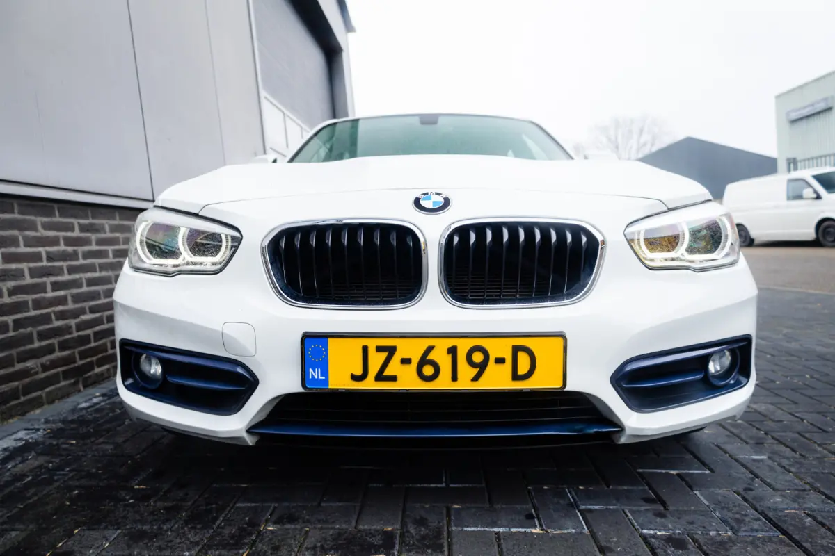 118i 136 pk Centennial Executive Sport-Line Sport-Line/ Org. NL/ 1e-Eig/ Adapt-LED/ Navi/ Clima/ Cruise/ PDC/ 17''LMV