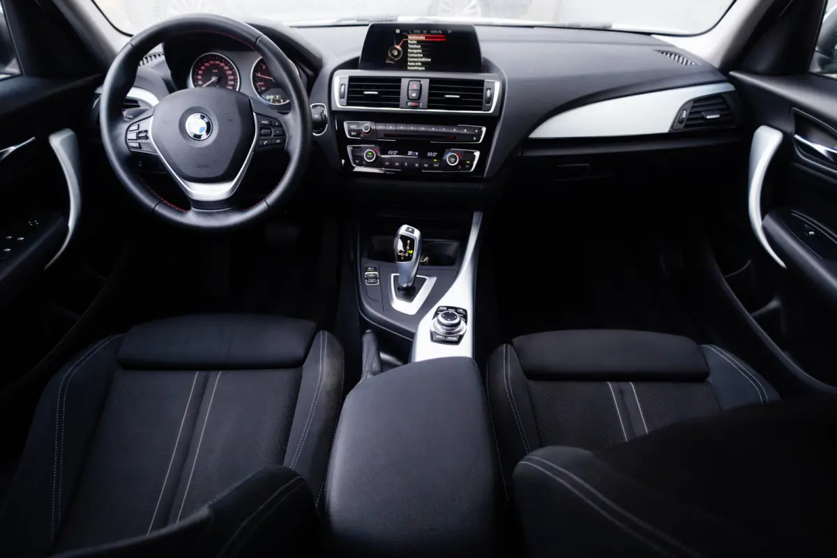 118i 136 pk Centennial Executive Sport-Line Sport-Line/ Org. NL/ 1e-Eig/ Adapt-LED/ Navi/ Clima/ Cruise/ PDC/ 17''LMV
