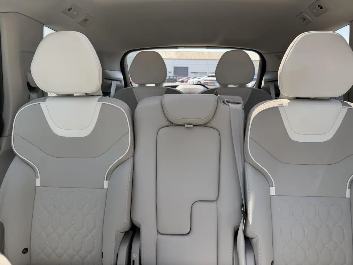 Twin Motor Performance Ultra 7p. 111 kWh