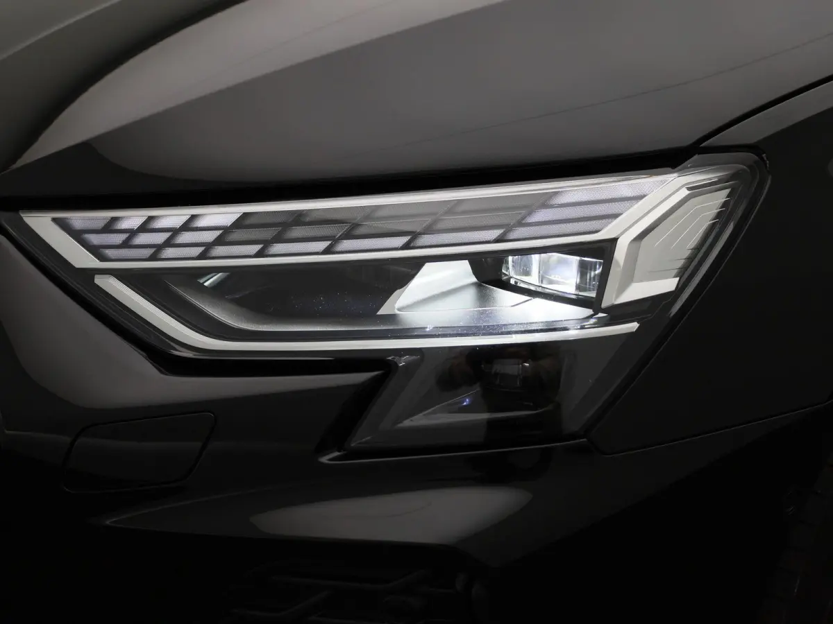 40 TFSI e S edition Navigatie | head up display | Airco | Stoelverwarming | Sonos Audio systeem |