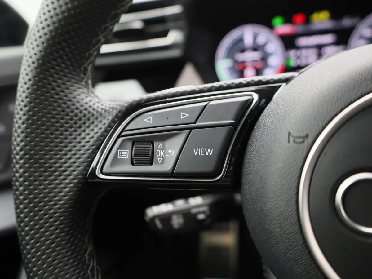 40 TFSI e S edition Navigatie | head up display | Airco | Stoelverwarming | Sonos Audio systeem |