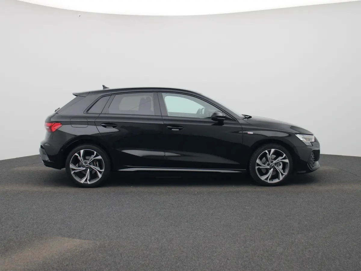40 TFSI e S edition Navigatie | head up display | Airco | Stoelverwarming | Sonos Audio systeem |