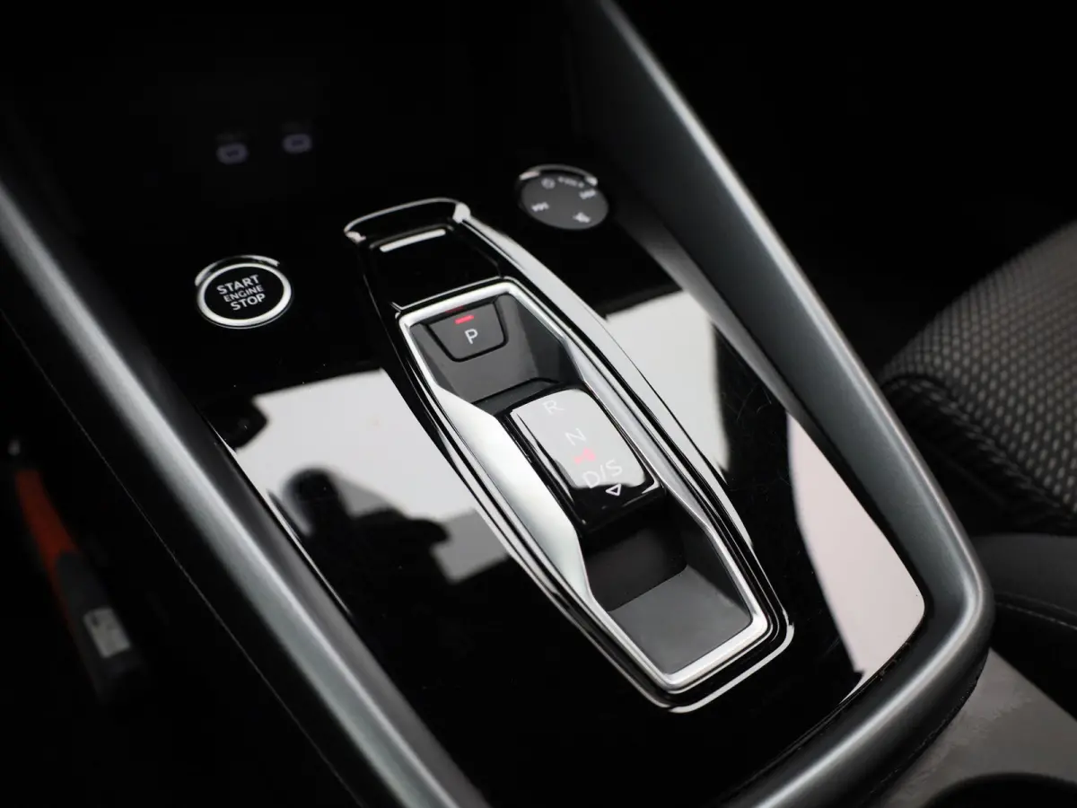 40 TFSI e S edition Navigatie | head up display | Airco | Stoelverwarming | Sonos Audio systeem |