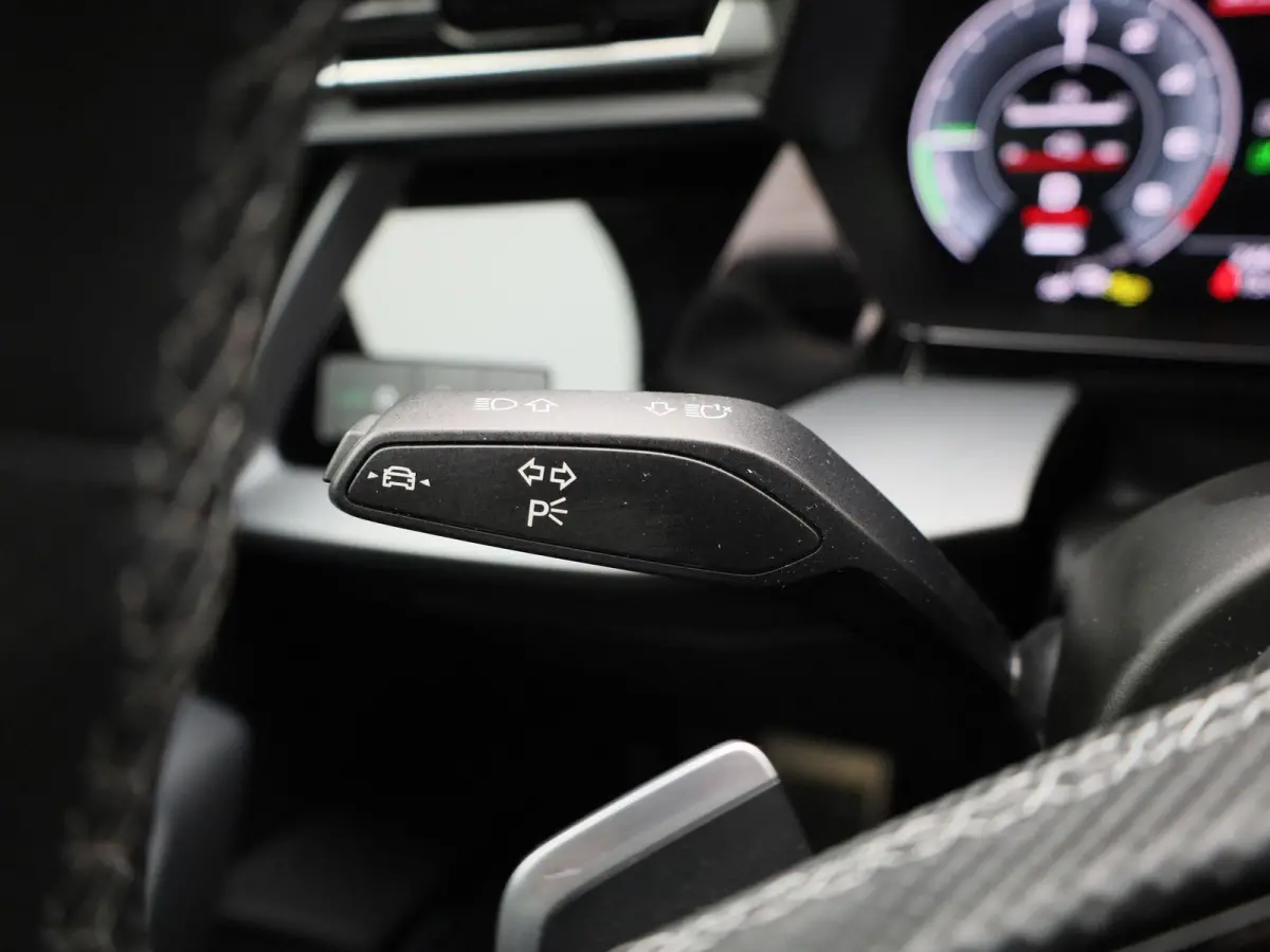 40 TFSI e S edition Navigatie | head up display | Airco | Stoelverwarming | Sonos Audio systeem |