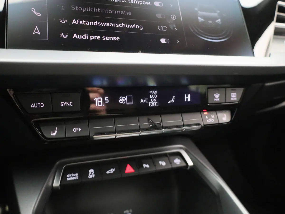 40 TFSI e S edition Navigatie | head up display | Airco | Stoelverwarming | Sonos Audio systeem |