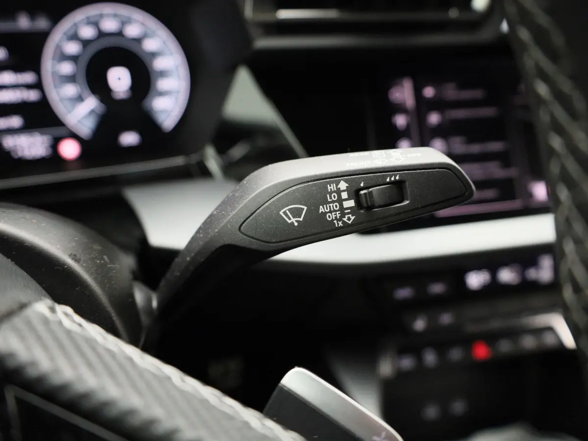 40 TFSI e S edition Navigatie | head up display | Airco | Stoelverwarming | Sonos Audio systeem |