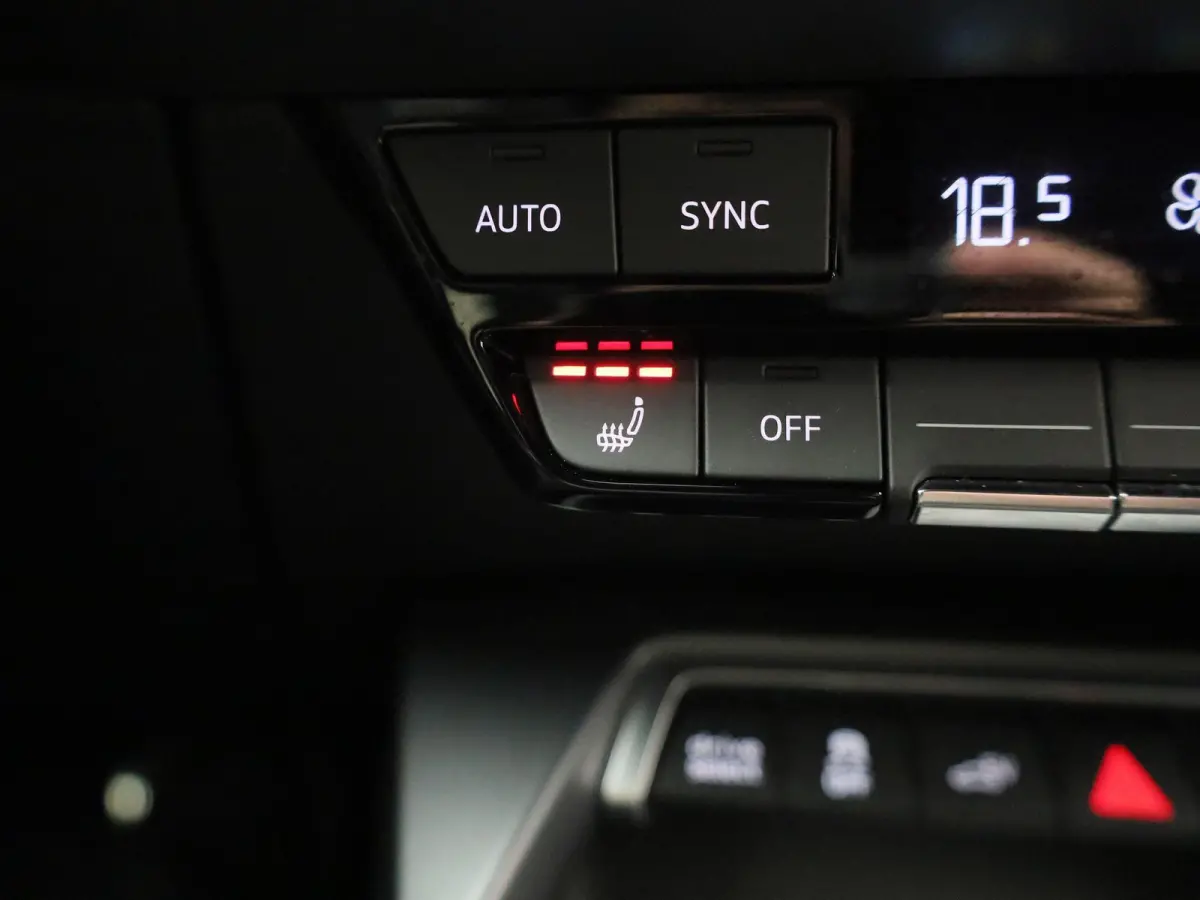 40 TFSI e S edition Navigatie | head up display | Airco | Stoelverwarming | Sonos Audio systeem |
