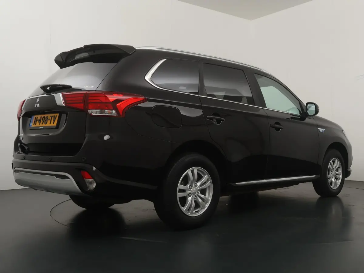 2.4 PHEV Pure | Parkeercamera | Apple Carplay/Android Auto | Stoelverw. |