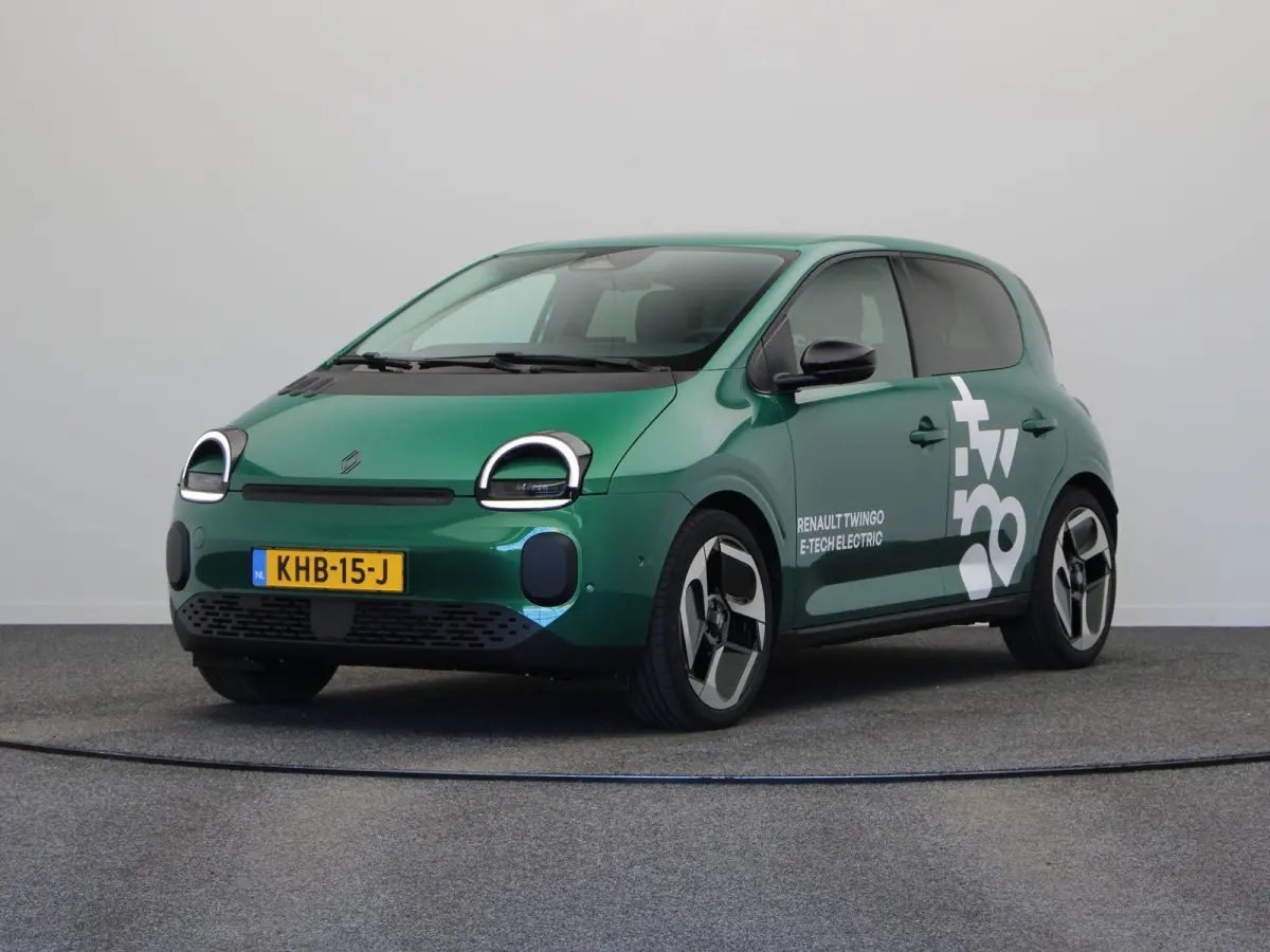 urban range techno 27.5 kWh | Stoelverwarming | Adaptive Cruise Control | Achteruitrijcamera | Climate Control |