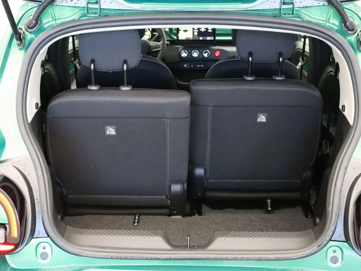 urban range techno 27.5 kWh | Stoelverwarming | Adaptive Cruise Control | Achteruitrijcamera | Climate Control |