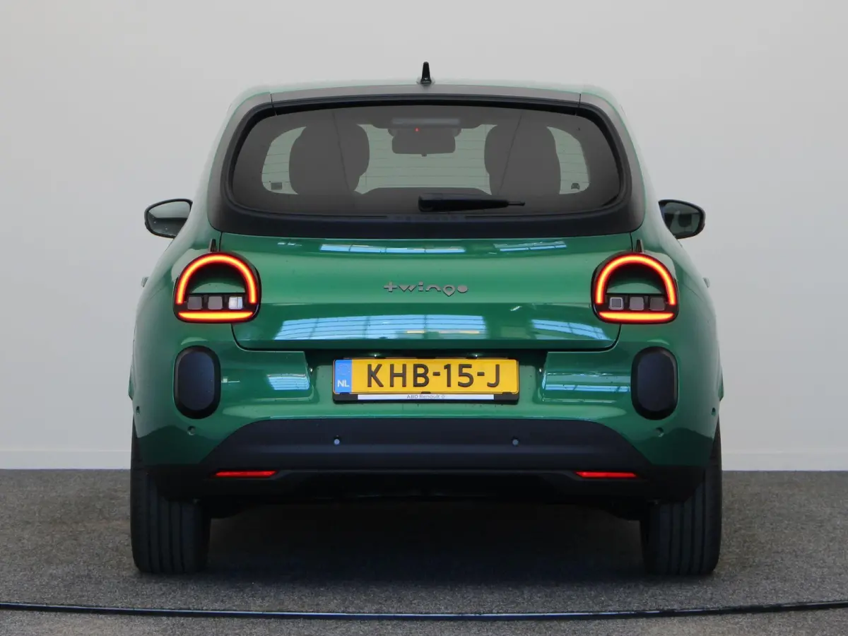 urban range techno 27.5 kWh | Stoelverwarming | Adaptive Cruise Control | Achteruitrijcamera | Climate Control |