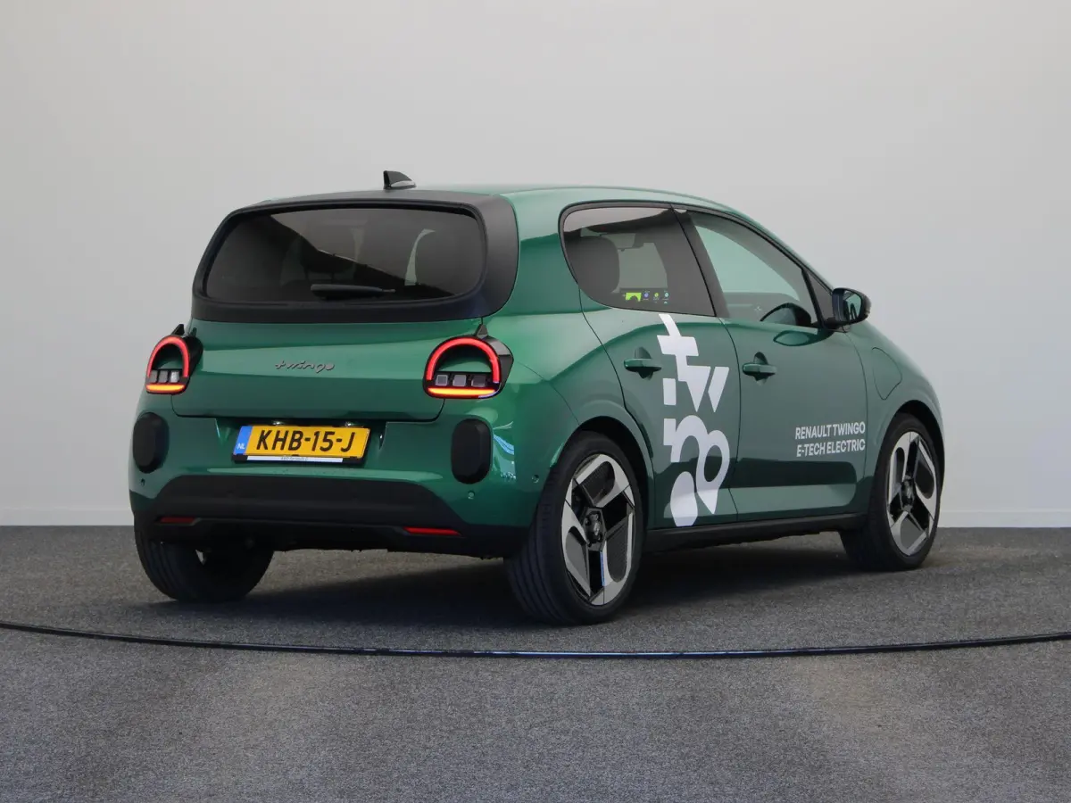 urban range techno 27.5 kWh | Stoelverwarming | Adaptive Cruise Control | Achteruitrijcamera | Climate Control |