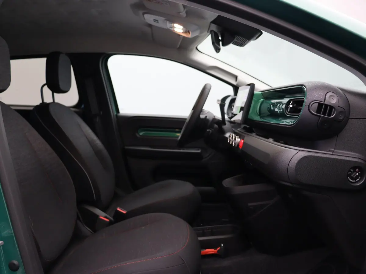 urban range techno 27.5 kWh | Stoelverwarming | Adaptive Cruise Control | Achteruitrijcamera | Climate Control |