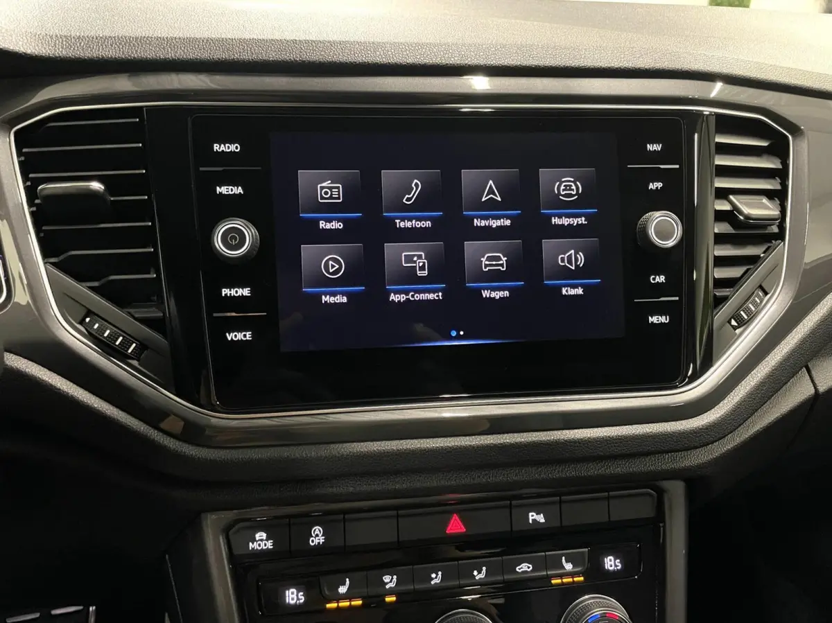 1.5 TSI 2x R-Line/ Camera/ 18'LMV/ Trekhaak