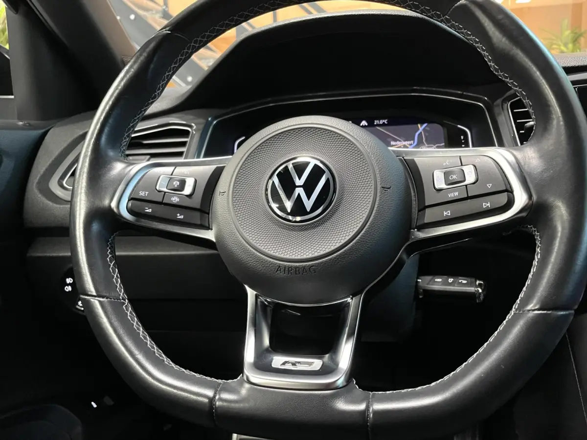 1.5 TSI 2x R-Line/ Camera/ 18'LMV/ Trekhaak
